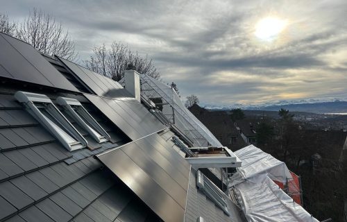 Dach-black-solarpanel-